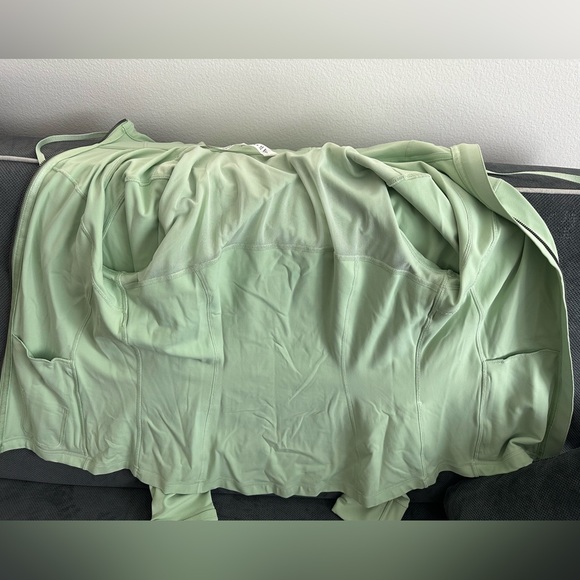 New 💥 LuluLemon Mint Hooded Define Jacket | Size 12 - Picture 9 of 10